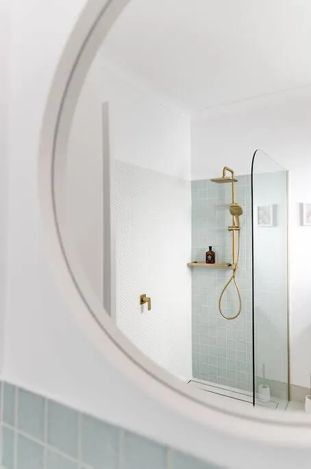 Coastal Luxe Suite With Pool ~ Walk To Noosa River Noosaville