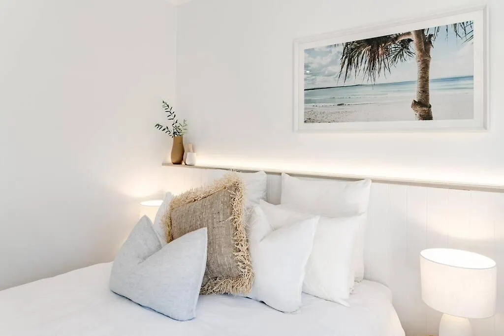 Apartment Coastal Luxe Suite With Pool ~ Walk To Noosa River Noosaville Australia