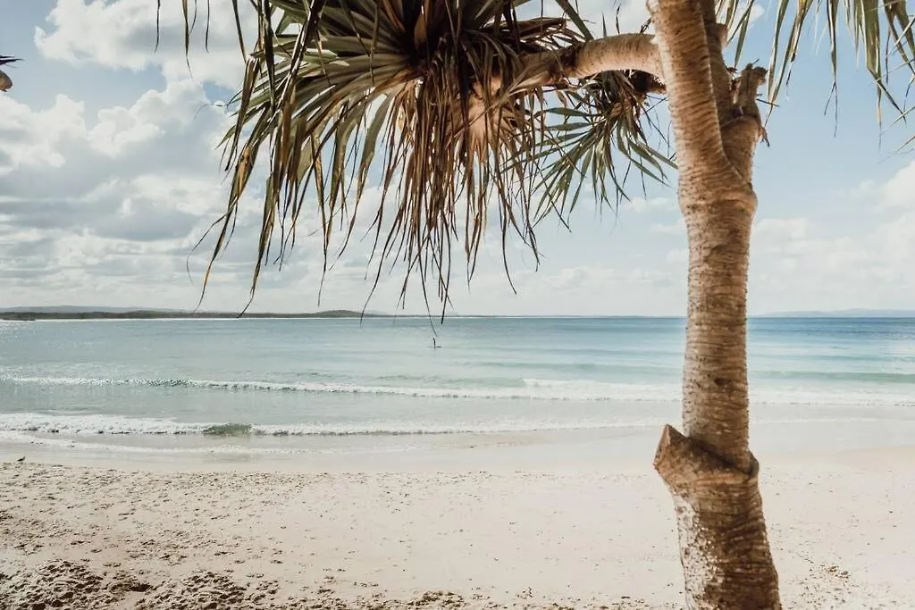 Coastal Luxe Suite With Pool ~ Walk To Noosa River Noosaville Apartment