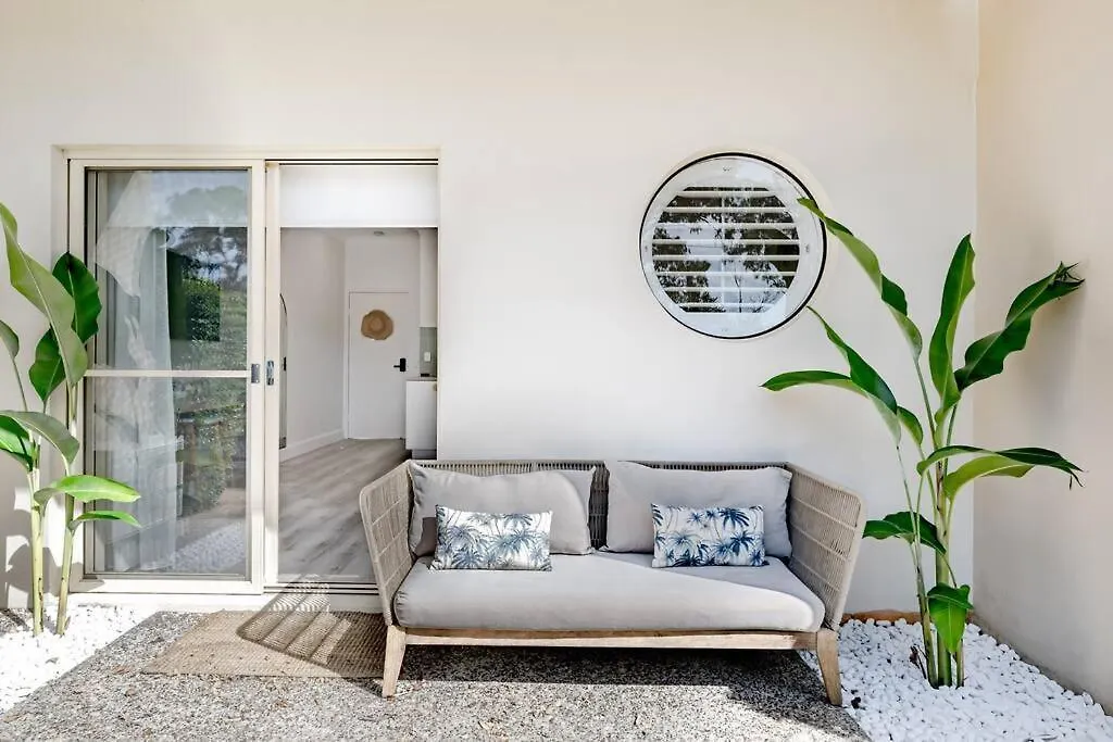Apartment Coastal Luxe Suite With Pool ~ Walk To Noosa River Noosaville