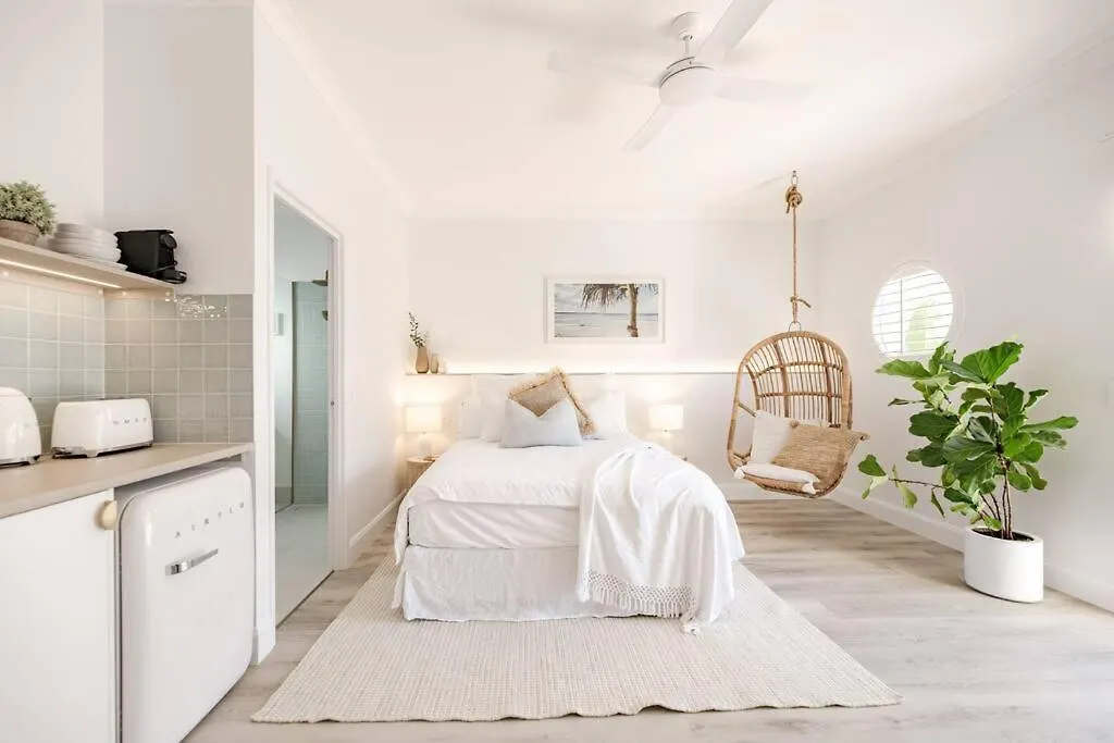 Coastal Luxe Suite With Pool ~ Walk To Noosa River location